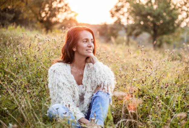 woman smiling in narure