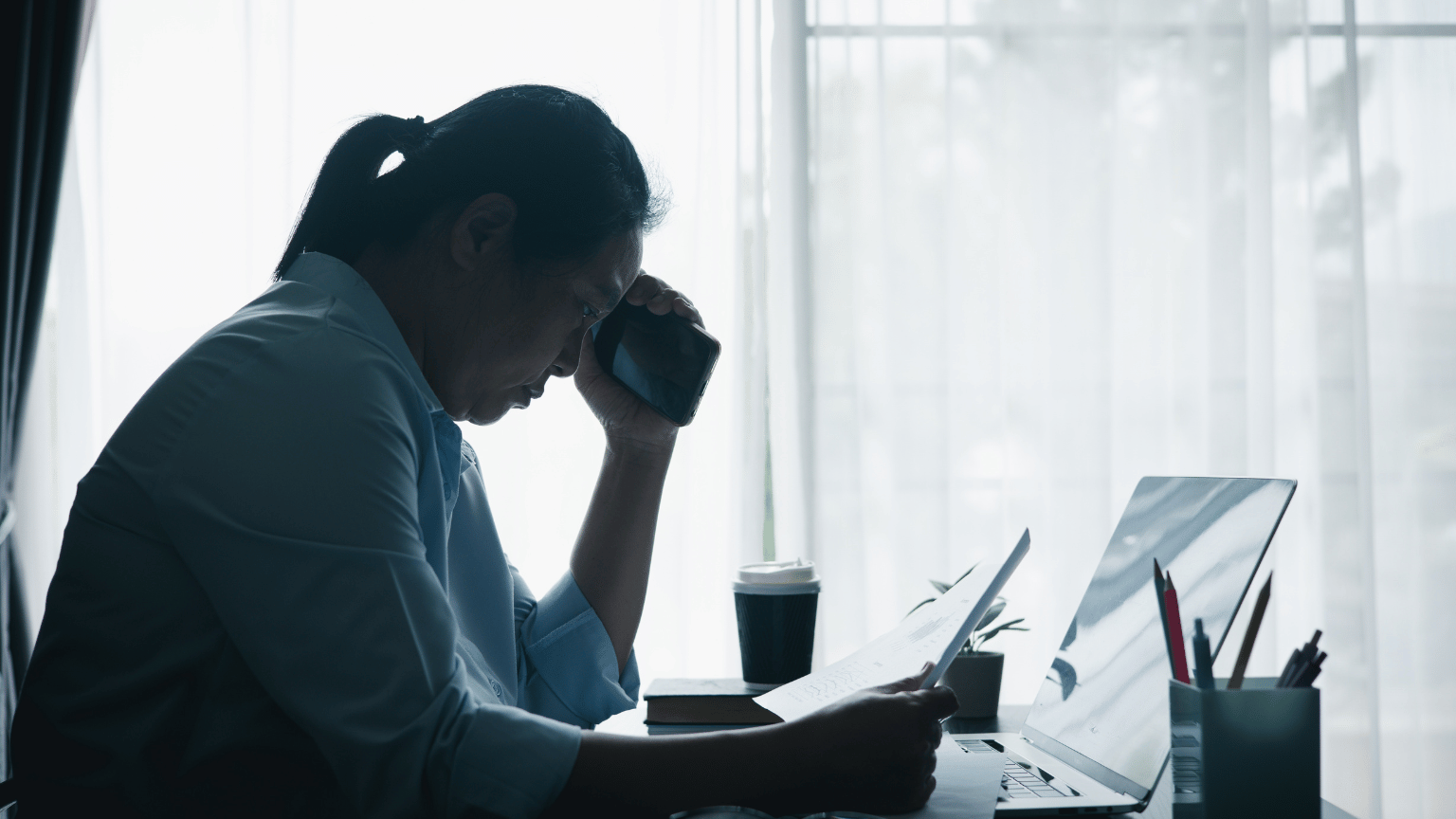 How to Deal with Anxiety at Work: Effective Strategies for Professional Wellbeing